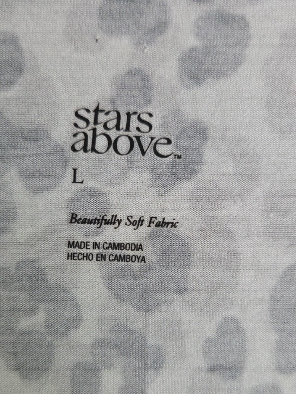 stars above White and Gray Leopard-Print Button Front Pajama Top Large - Picture 4 of 6